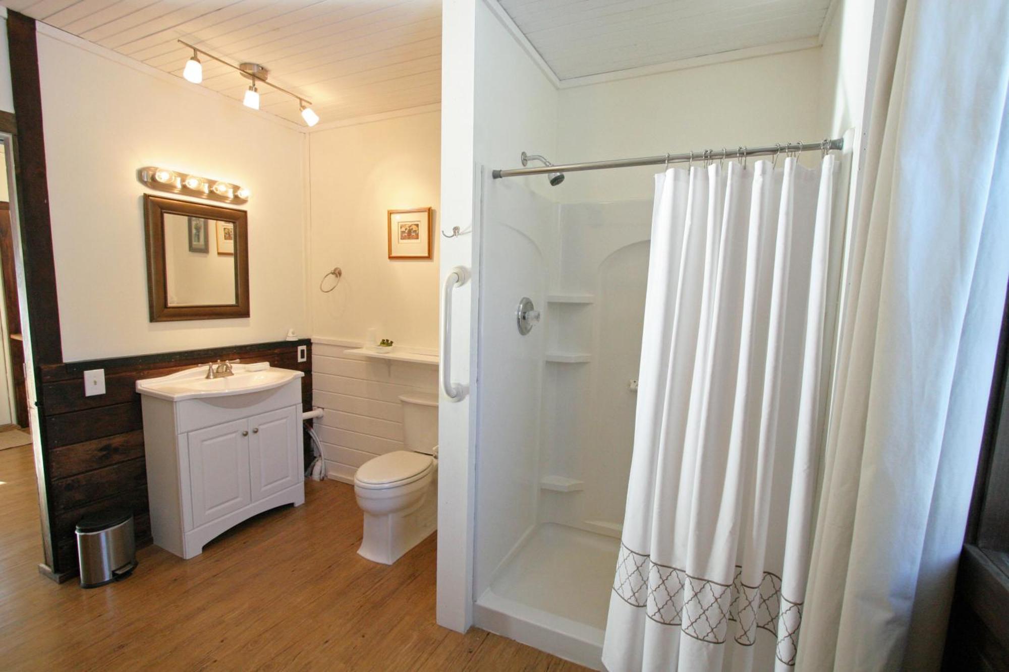 Old Saco Inn Fryeburg 部屋 写真