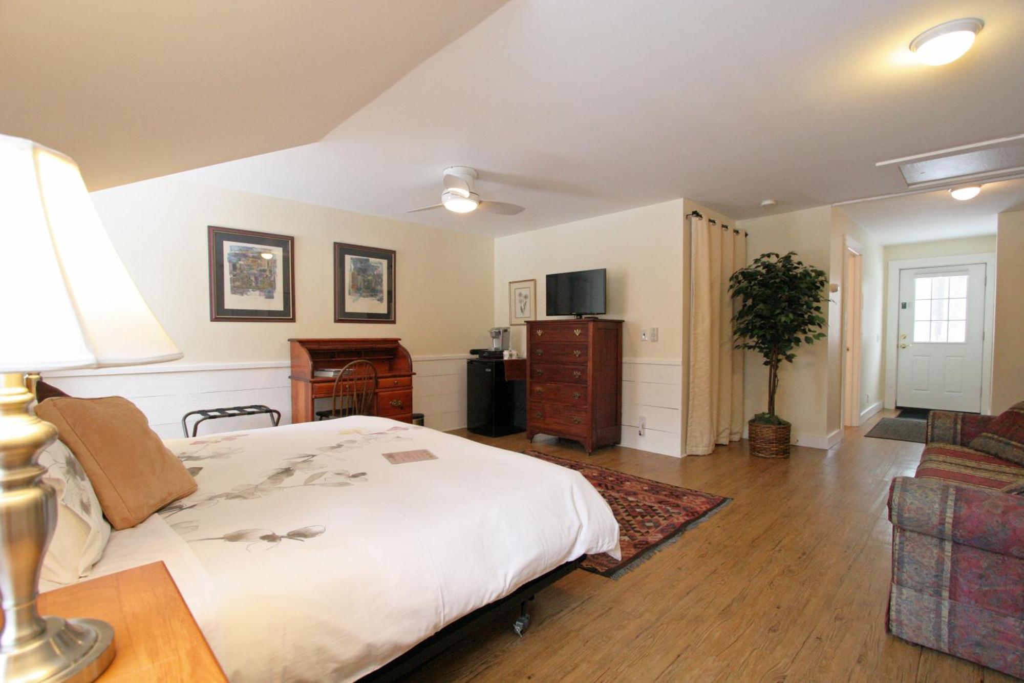 Old Saco Inn Fryeburg 部屋 写真