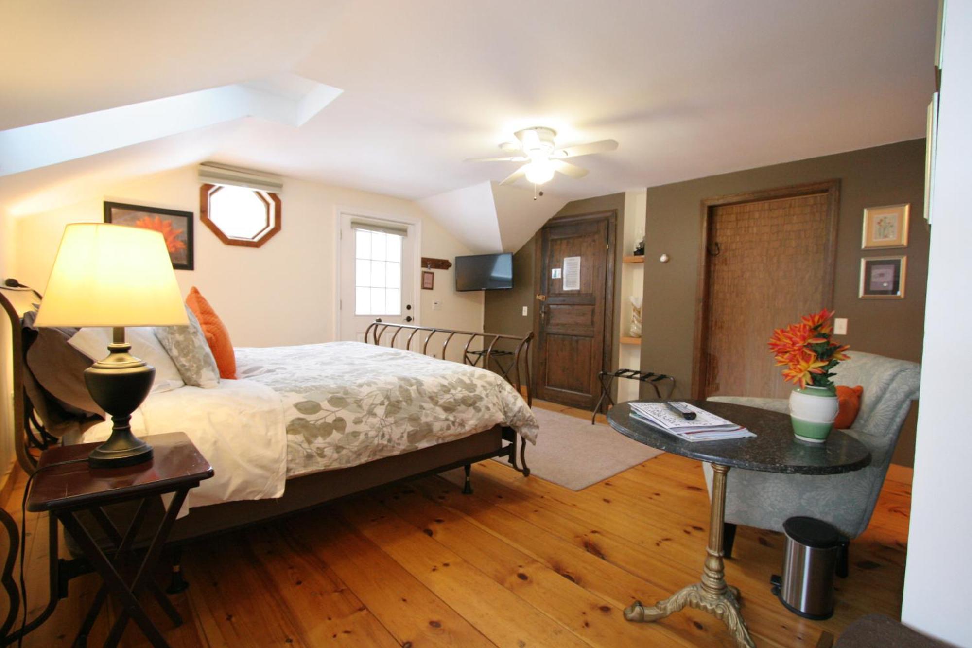 Old Saco Inn Fryeburg 部屋 写真